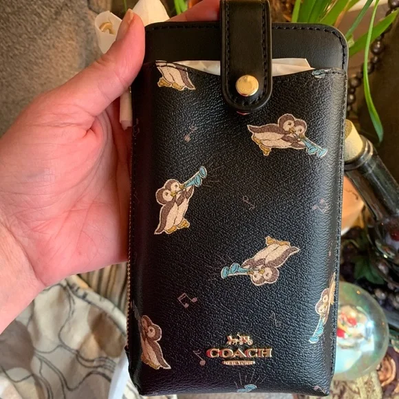 Authentic COACH Printed Penguins coated canvas/smooth leather phone/cards Crosby